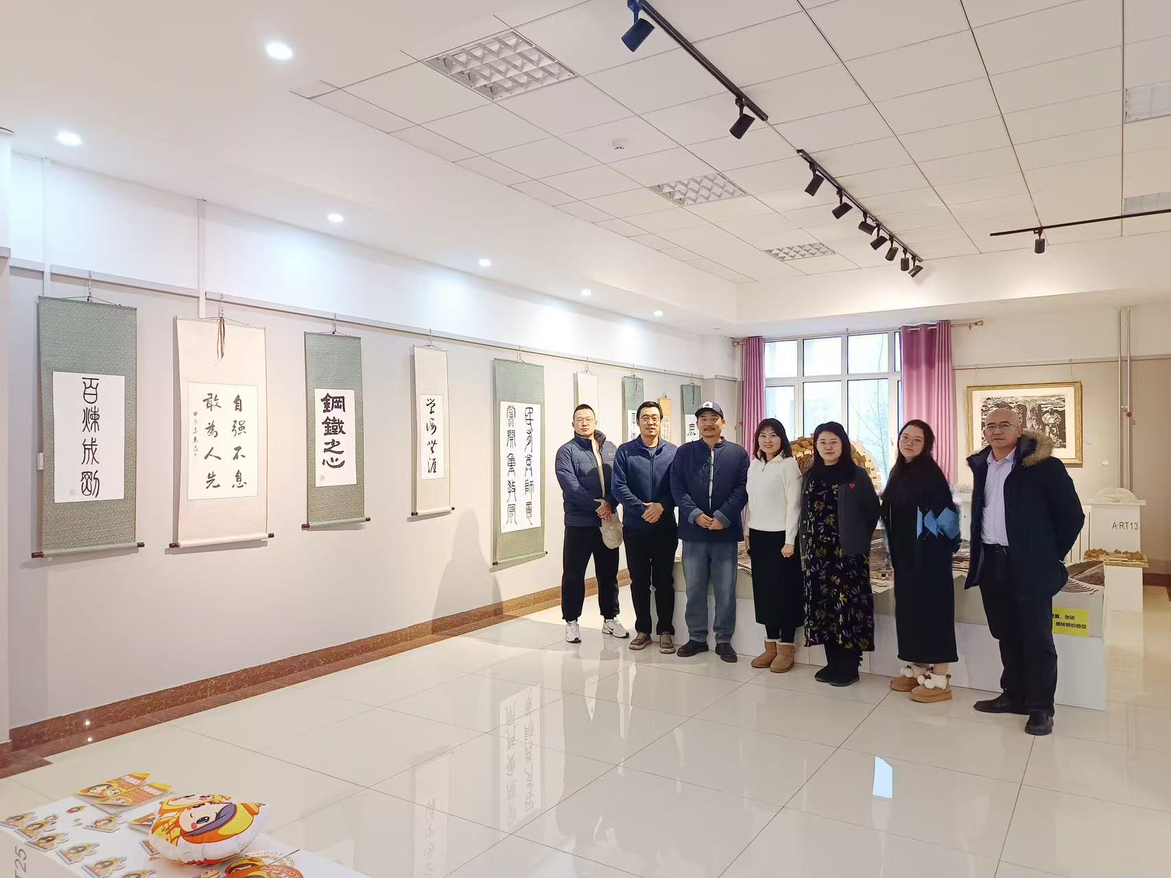 科大“书”情荣校梦——建筑与艺术设计学院成功举办优秀书法展览-建筑与艺术设计学院